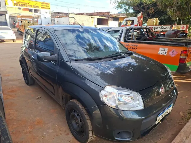 Fiat Uno Mille Celeb/celeb.econ 1.0 F.flex 2P 2012