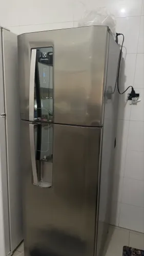 Geladeira Elextrolux DW42X em Ótimo Estado