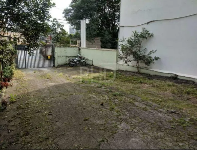 Terreno à Venda no Centro de São Bernardo do Campo com 450 m² em Localização Estratégica P