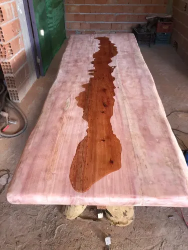 Linda mesa de cedro com 2.70x0.90