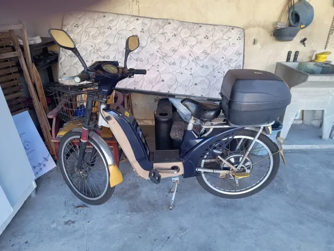 Bicicleta elétrica.