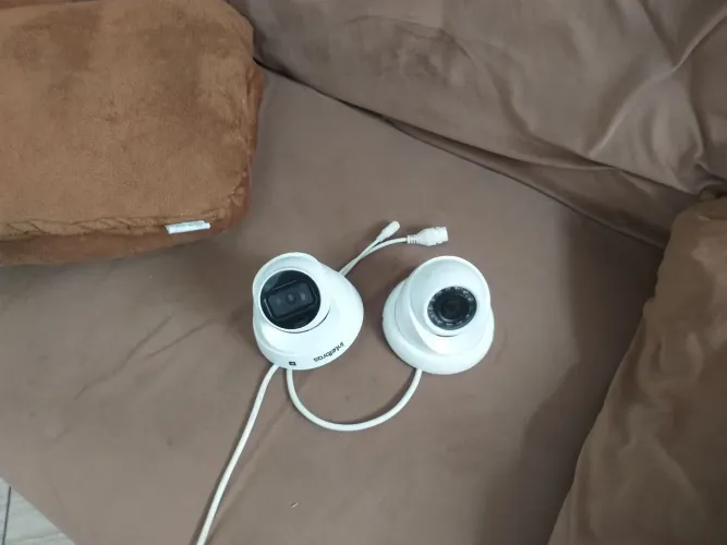 Vendo câmera intelbras