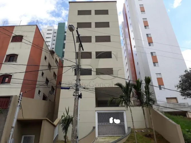 Excelente apartamento de 70m² á venda no bairro Jardim Quisisana em Poços de Caldas MG.
