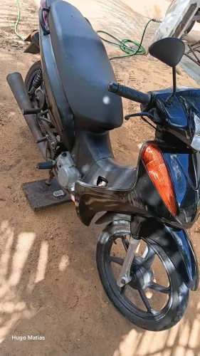 Biz 100 2014 vendo ou troco por fan 150cc 6.800$