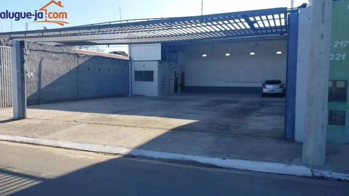 Galpão, 215 m² - venda por R$ 690.000 ou aluguel por R$ 3.260/mês - Vila Menino Jesus - Ca