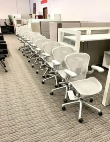 Cadeiras Herman Miller New Aeron mineral tam. B e A (preço unitário)