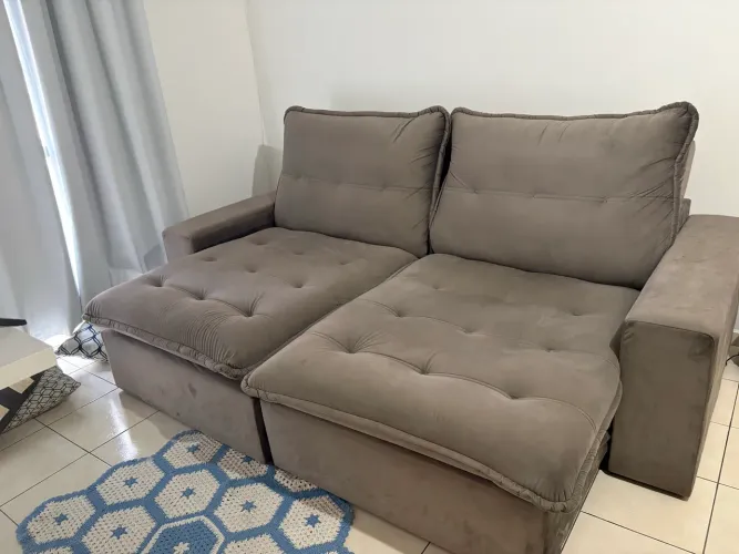 Sofá reclinável e retrátil de 2,50m x 1,70m