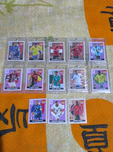 Figurinhas Legends - Troco ou Vendo