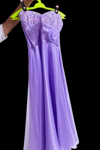 Vestidos de festa com saiote por baixo