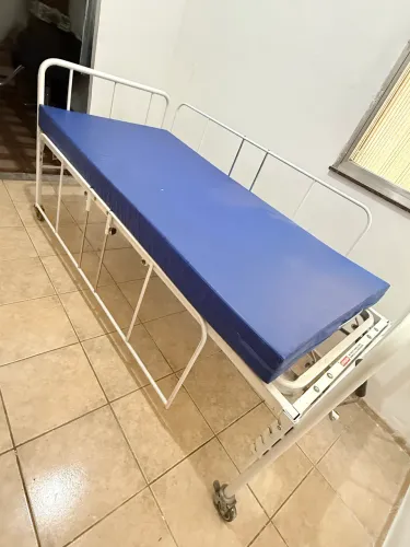 Cama manual hospitalar