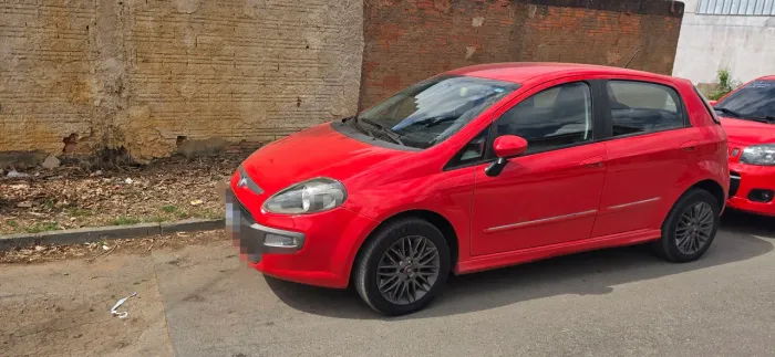 Fiat Punto Sporting 1.8 Flex 8v/16v 5P 2015