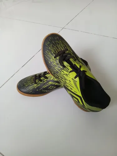 Chuteira umbro