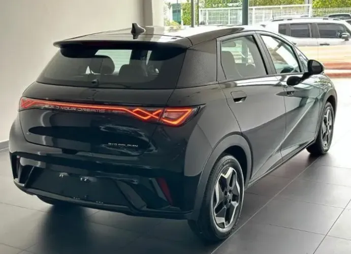 BYD Dolphin EV (Elétrico) 2025