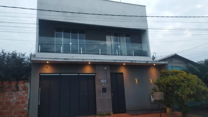Casa sobrado próximo ao Mart Minas