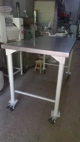 Mesa para produção de panificadora inox, são Luís MA