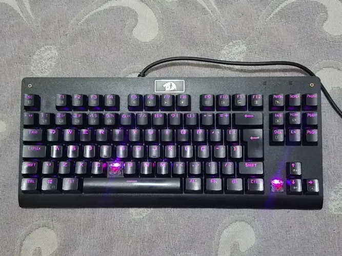Teclado Mecânico Redragon Dark Avenger (modelo K568RGB-2) com Defeito - EM BANGU, RJ
