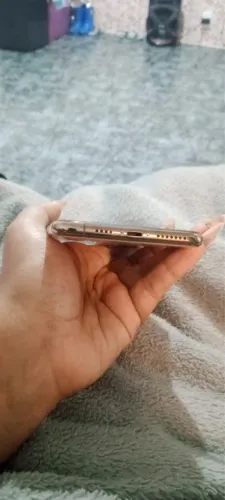 iPhone 11 Pro Dourado - Perfeito Estado / Câmera Tripla