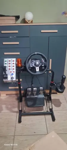 Cockpit truck simulator