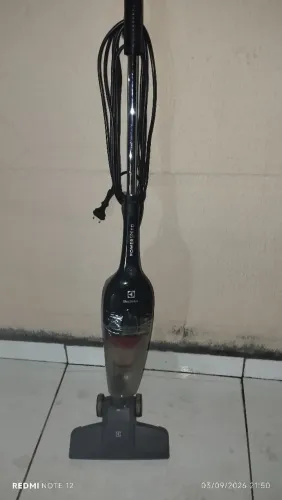 Aspirador vertical Electrolux mais escorredor de prato