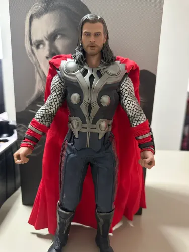 Hot Toys Thor avangers 
