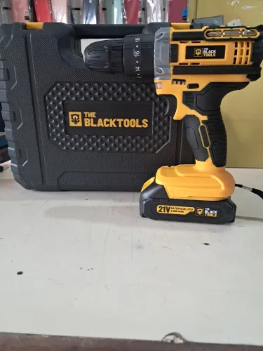 Parafusadeira/furadeira black tools