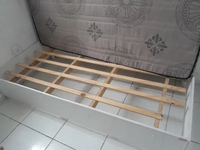 Cama de solteiro Mônaco