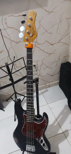 Baixo Tagima TAB - 73 antique séries.