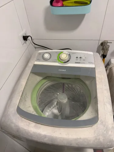 Máquina de lavar para retirar peças