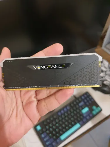 Memória Corsair Vengeance Rgb Rt 16gb(2x8gb), 3200mhz, Ddr4