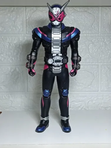 Boneco Kamen Rider Zi-O 22cm Bandai