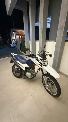 Bros 2023 