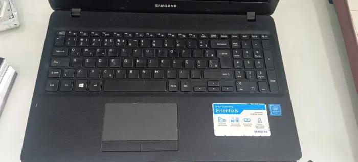 Notbook Samsung tela 15.6 com carregador/fonte original