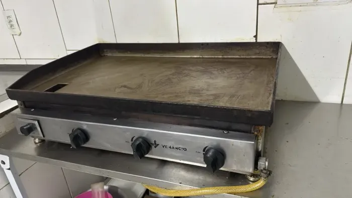 Chapa a gás Venâncio 85x50 para lanchonete