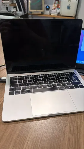 Macbook Pro 2017 tela ruim