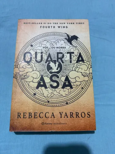 Volume 1 e 2 da saga Quarta Asa