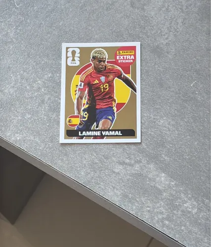 Figurinha extra dourada lamine yamal