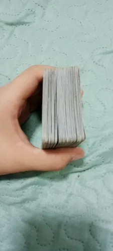 Bolo de Cartas pokémon com 72 cartas