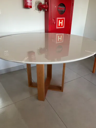 Mesa Redonda com Vidro (No Estado)