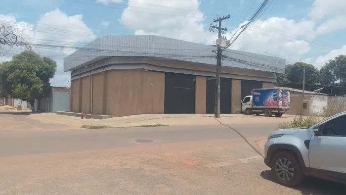 Prédio comercial novo