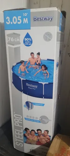 Piscina mais motor  220v..motivo da venda..irei me mudar eo espaco e pqno...