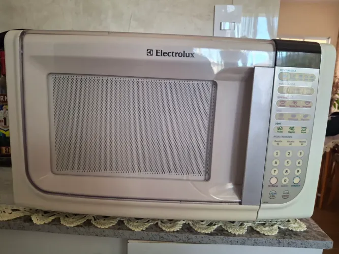 Microondas Electrolux 31L