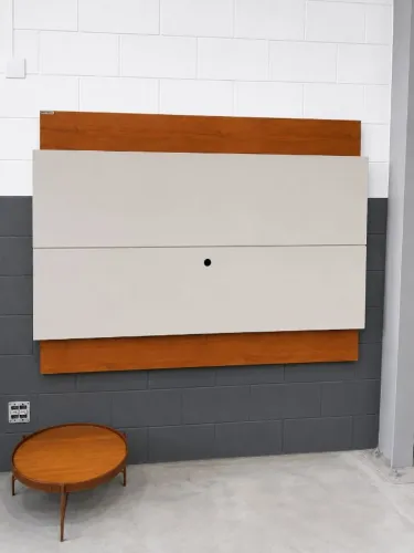 PAINEL E MESA DE CANTO