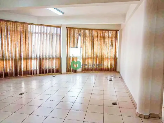 Conjunto para locação por R$ 2.500,00/mês - Centro - Santos/São Paulo