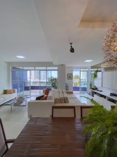 Vendo Apartamento no Edificio Zefirus - Calhau