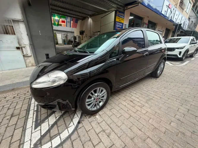 Fiat Punto Attractive 1.4 Fire Flex 8V 5P 2011
