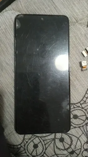 Sucata POCO F3 - Tela Amoled + Bateria + Moldura Central e componentes da câmeras