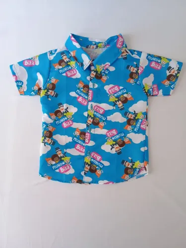 Camisas temáticas, baby shark, bita, Pooh tm 1/2 anos, dependendo do tamanho da criança