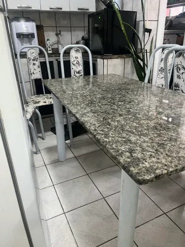 Mesa de jantar 6lugares- pedra granito