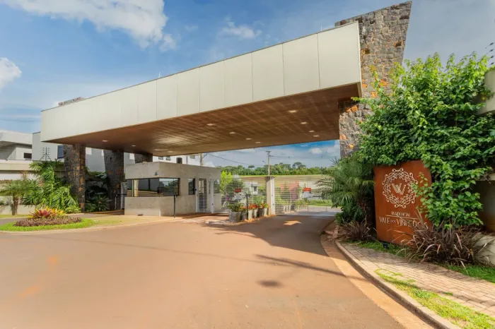 Terreno à Venda, Condomínio Fechado - Colônia Dona Luíza, Ponta Grossa