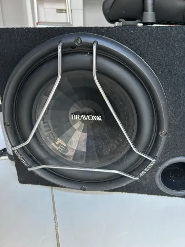 Caixa Sub selada Bravox E2k com módulo Stetson 1200